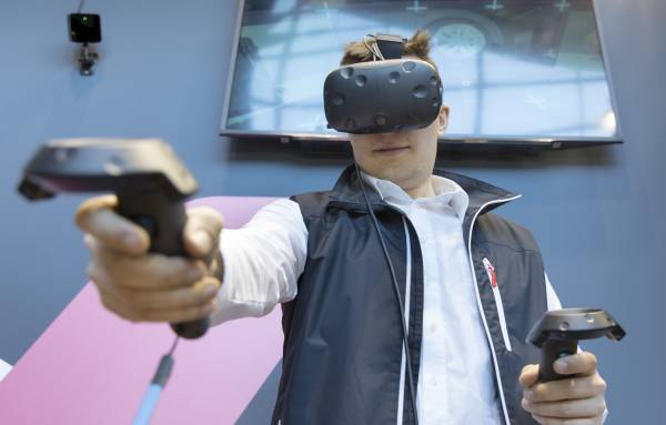 Digitalierung erleben auf der Bildungsmesse, Didacta 2017 mit einer VR-Brille